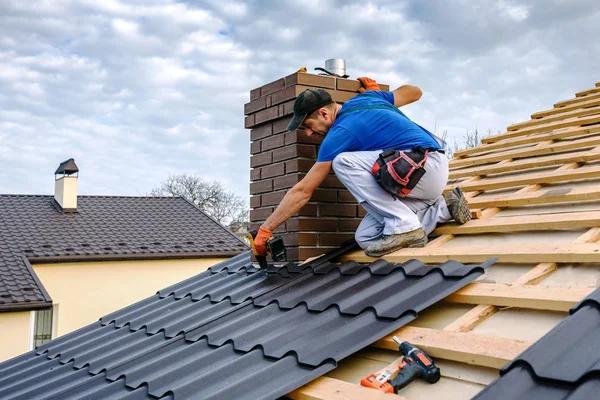Signs It's Time for a New Roof Installation in Edinburg